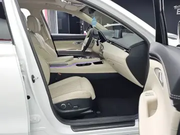 2021 Genesis GV70 с пробегом 75 538 км