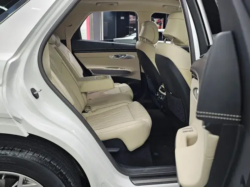 2021 Genesis GV70 с пробегом 75 538 км