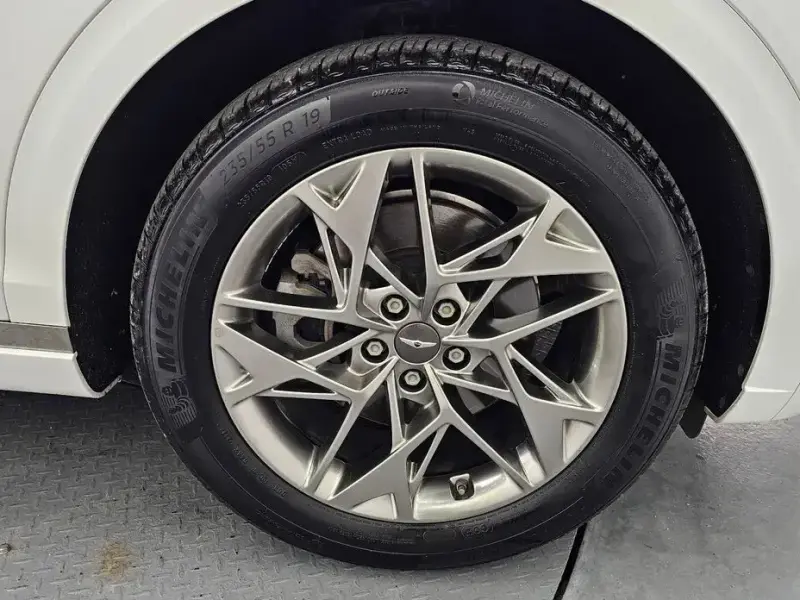 2021 Genesis GV70 с пробегом 75 538 км