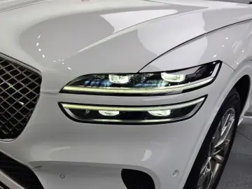 2021 Genesis GV70 с пробегом 75 538 км