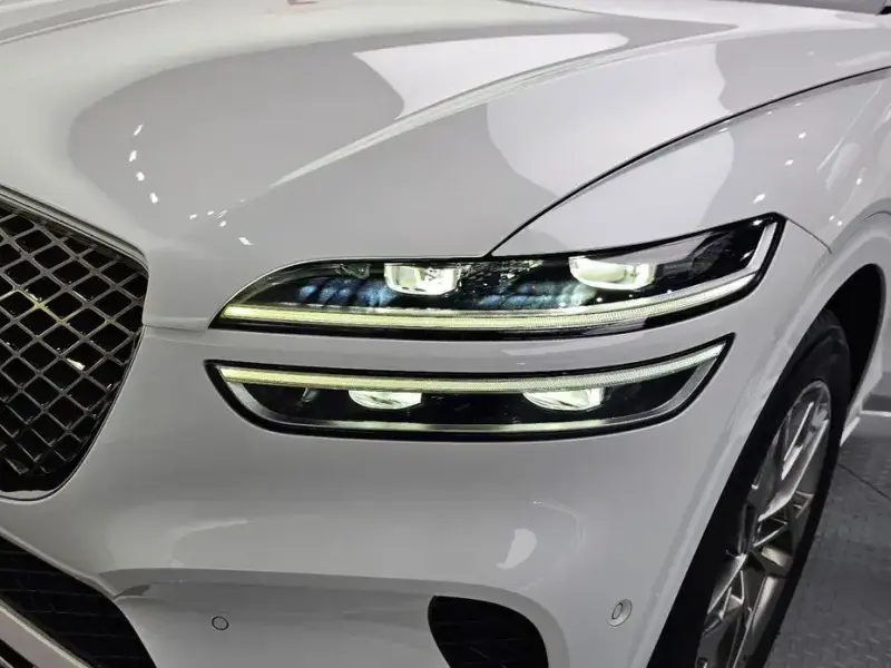 2021 Genesis GV70 с пробегом 75 538 км