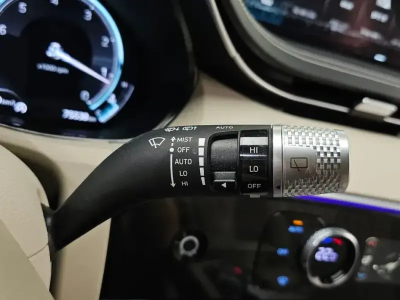 2021 Genesis GV70 с пробегом 75 538 км
