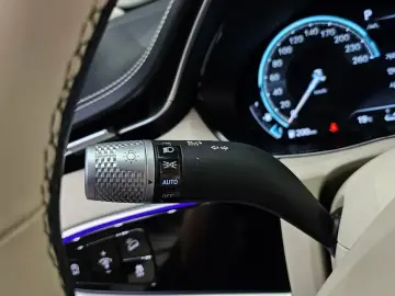 2021 Genesis GV70 с пробегом 75 538 км
