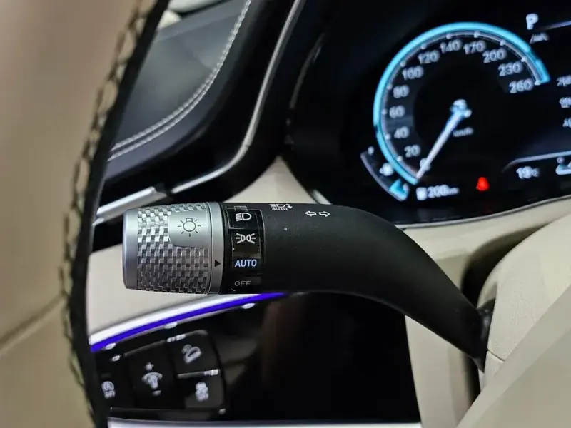 2021 Genesis GV70 с пробегом 75 538 км