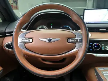 2021 Genesis GV70 с пробегом 49 678 км