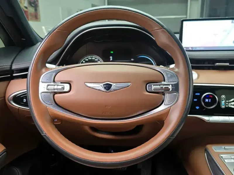 2021 Genesis GV70 с пробегом 49 678 км