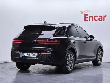 2021 Genesis GV70 с пробегом 85 788 км