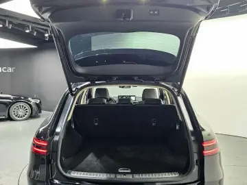 2021 Genesis GV70 с пробегом 85 788 км