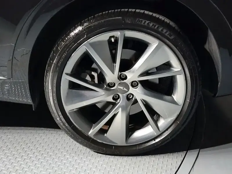 2022 Genesis GV70 с пробегом 41 656 км