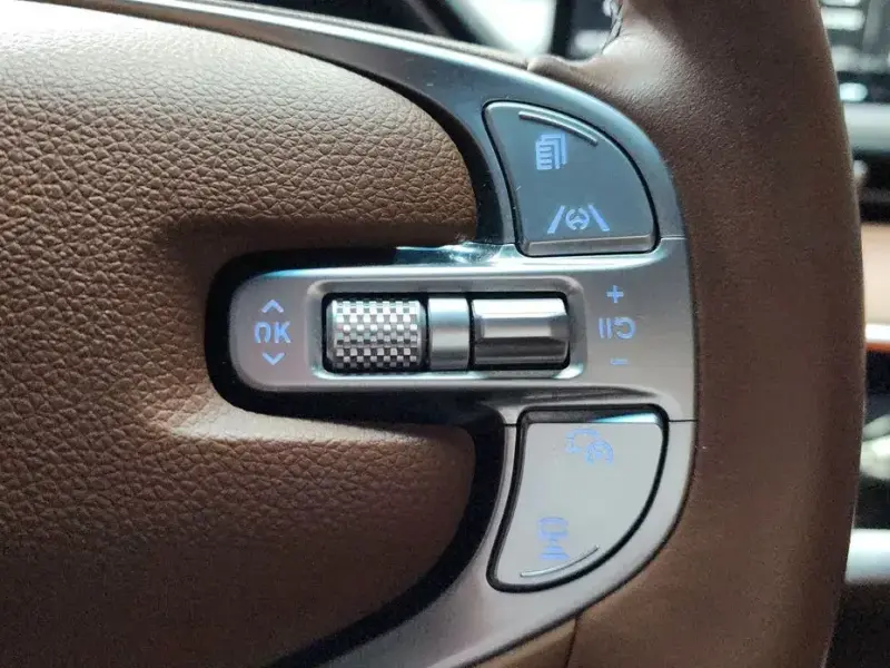 2022 Genesis GV70 с пробегом 41 656 км