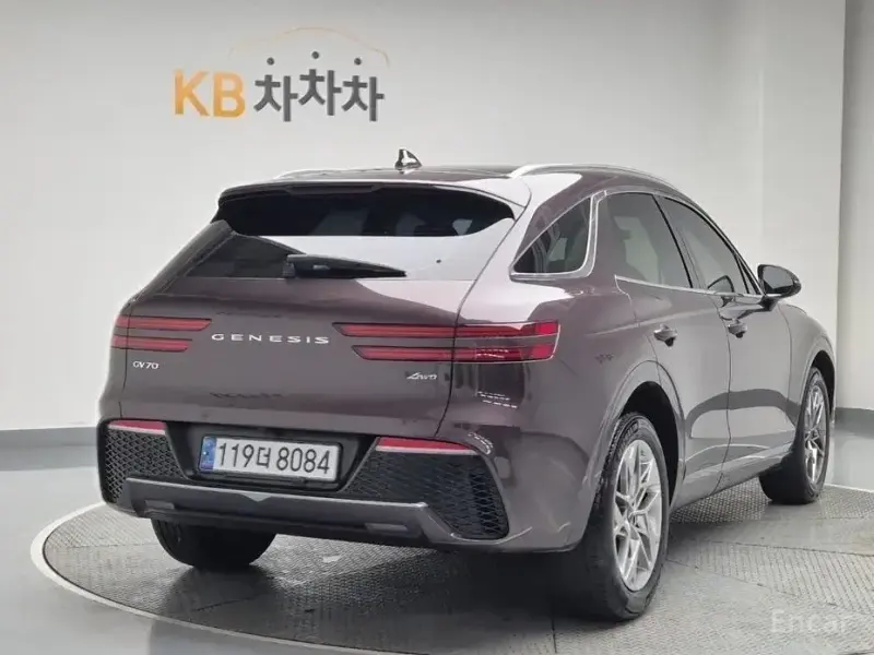 2021 Genesis GV70 с пробегом 99 813 км