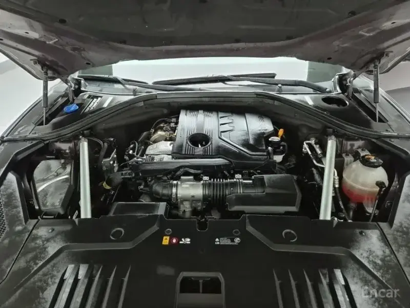 2021 Genesis GV70 с пробегом 99 813 км