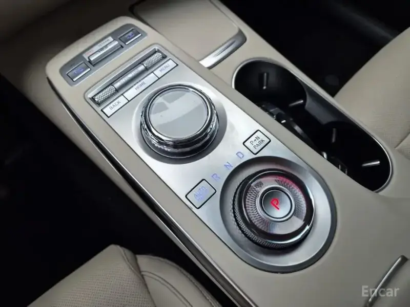 2021 Genesis GV70 с пробегом 99 813 км