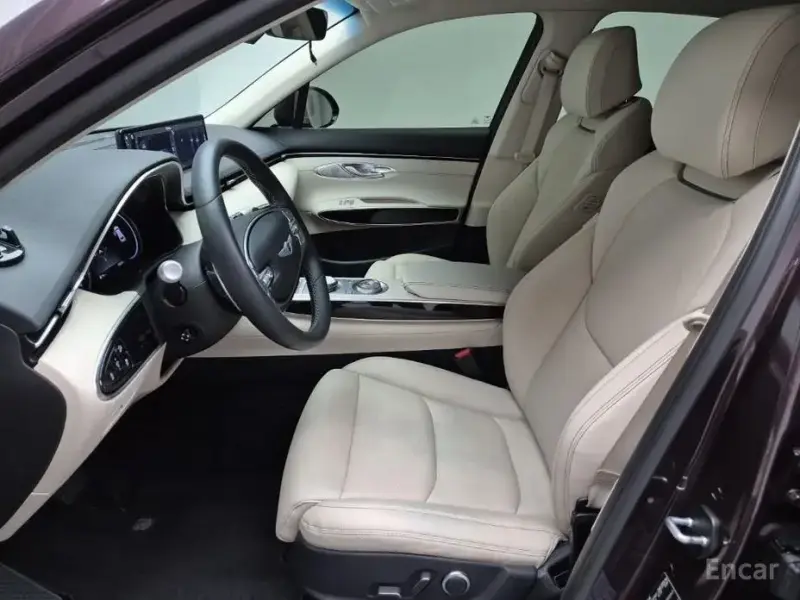 2021 Genesis GV70 с пробегом 99 813 км