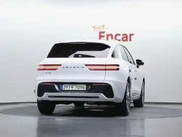 2021 Genesis GV70 с пробегом 52 978 км