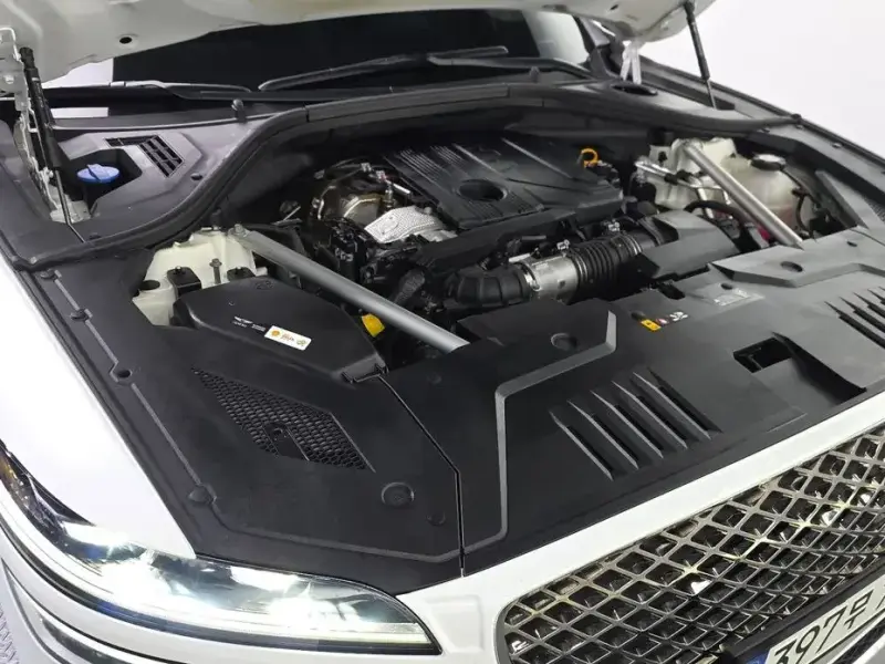 2021 Genesis GV70 с пробегом 52 978 км