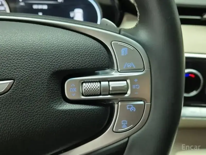 2021 Genesis GV70 с пробегом 99 813 км