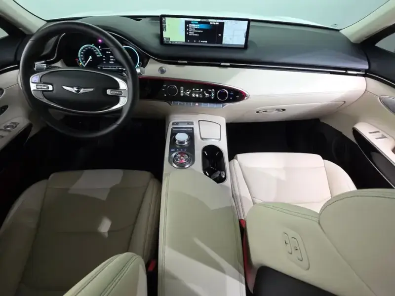 2021 Genesis GV70 с пробегом 52 978 км