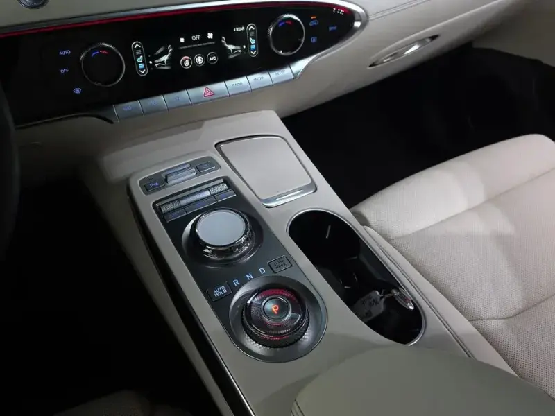 2021 Genesis GV70 с пробегом 52 978 км