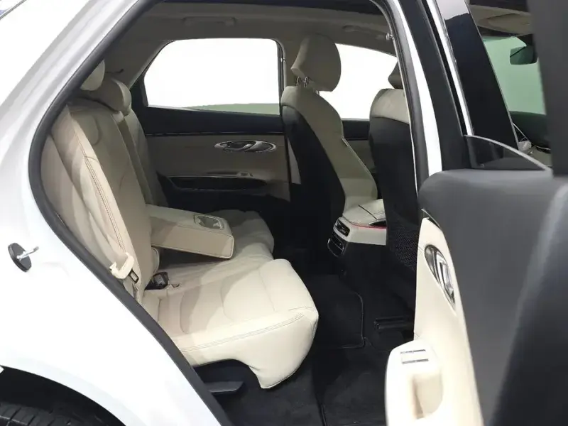 2021 Genesis GV70 с пробегом 52 978 км