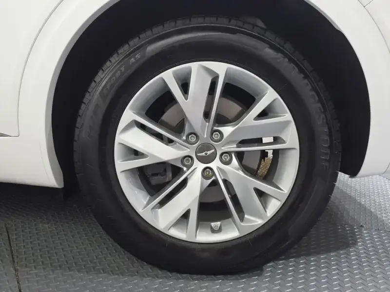2021 Genesis GV70 с пробегом 52 978 км