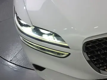 2021 Genesis GV70 с пробегом 52 978 км