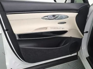 2021 Genesis GV70 с пробегом 52 978 км