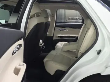 2021 Genesis GV70 с пробегом 52 978 км