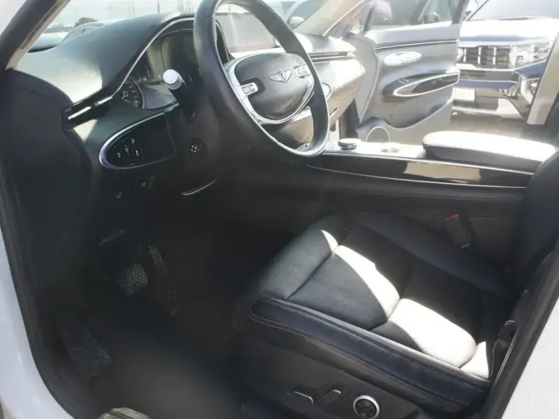 2021 Genesis GV70 с пробегом 91 388 км