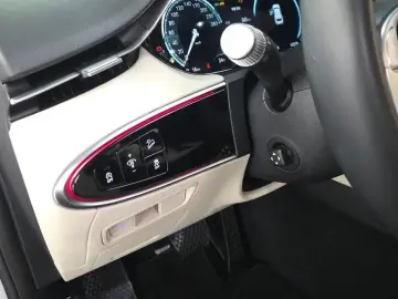 2021 Genesis GV70 с пробегом 52 978 км