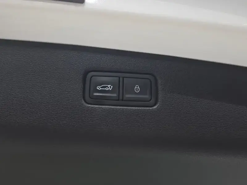 2021 Genesis GV70 с пробегом 52 978 км