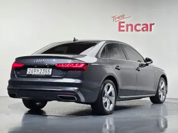 2022 Audi A4 с пробегом 64 549 км