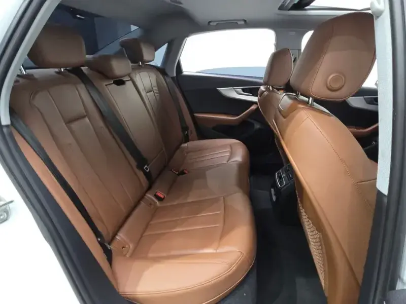 2022 Audi A4 с пробегом 12 483 км