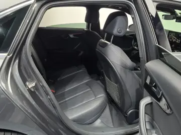 2022 Audi A4 с пробегом 64 549 км