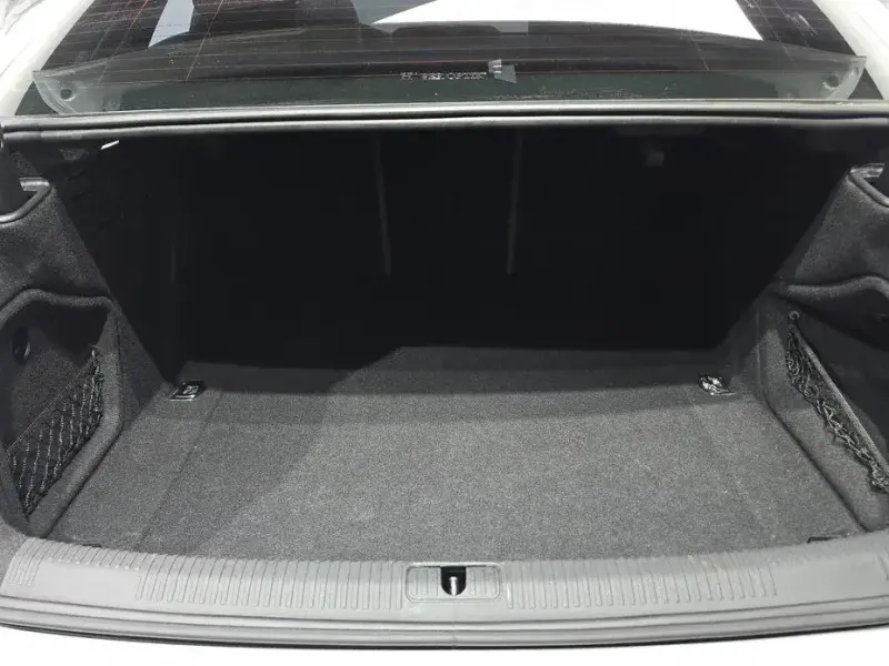 2022 Audi A4 с пробегом 12 483 км