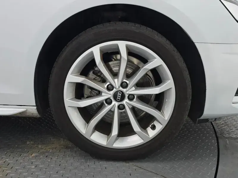 2022 Audi A4 с пробегом 12 483 км