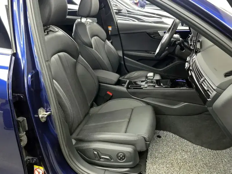 2022 Audi A4 с пробегом 75 082 км