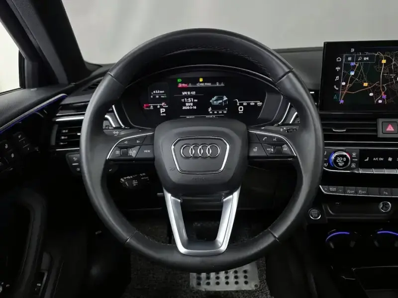 2022 Audi A4 с пробегом 75 082 км