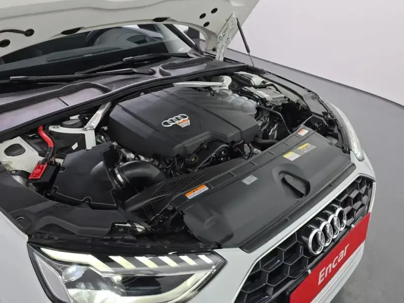 2022 Audi A4 с пробегом 44 291 км