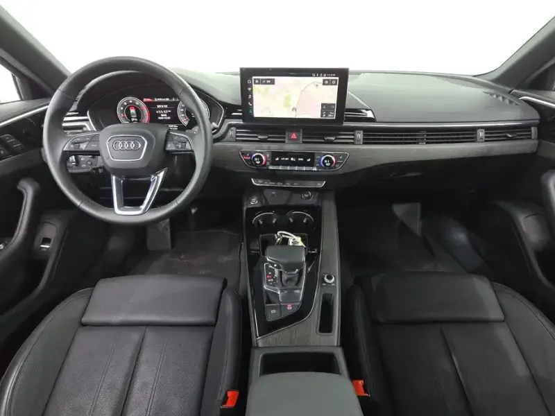 2022 Audi A4 с пробегом 44 291 км