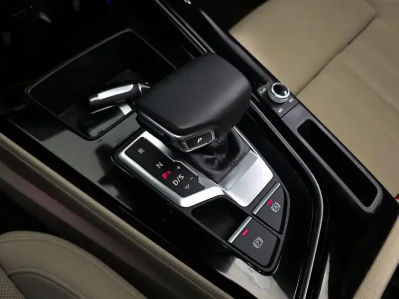 2021 Audi A4 с пробегом 57 429 км