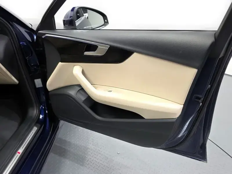2021 Audi A4 с пробегом 57 429 км