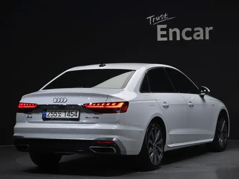 2023 Audi A4 с пробегом 39 650 км