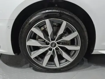 2023 Audi A4 с пробегом 39 650 км