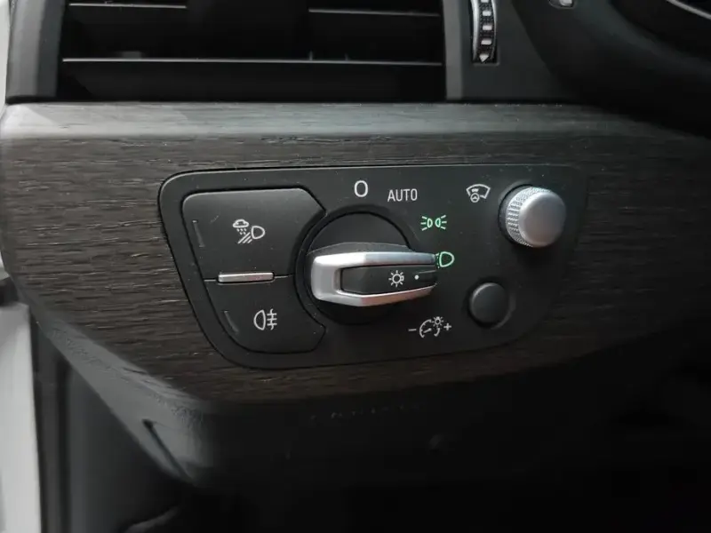 2023 Audi A4 с пробегом 39 650 км