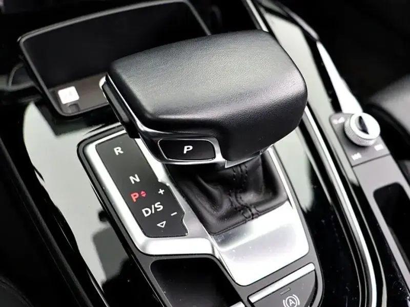 2022 Audi A4 с пробегом 60 843 км