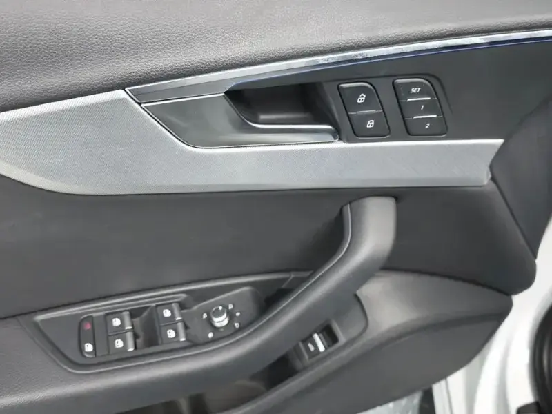 2021 Audi A4 с пробегом 50 084 км