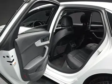 2021 Audi A4 с пробегом 50 084 км