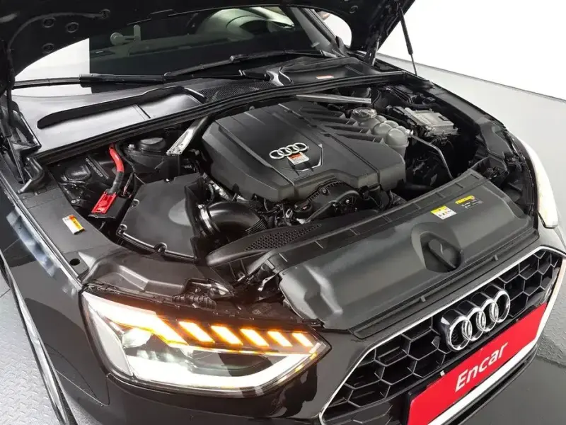 2021 Audi A4 с пробегом 33 690 км