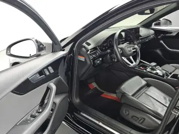 2021 Audi A4 с пробегом 33 690 км